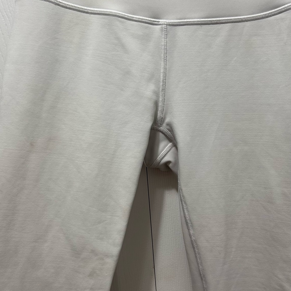 Lululemon White Sports Bra and Leggings Set - Picture 5 of 7